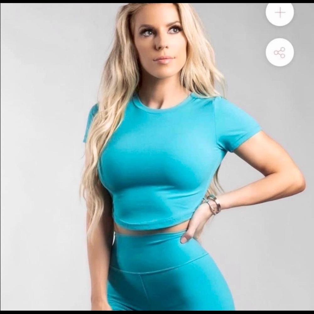 BuffBunny Blue Short Sleeve Crop Top S Small